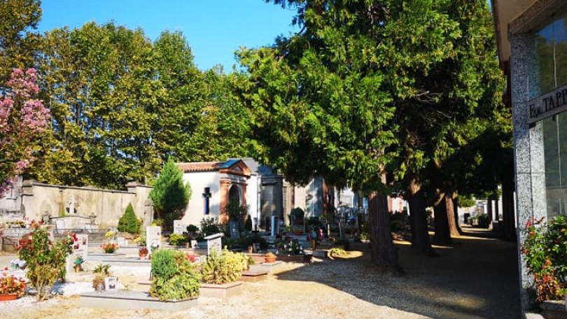 Moncalvo, via libera alle sepolture con animali da compagnia